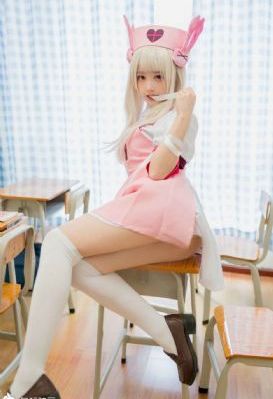 裙子里面的怪兽