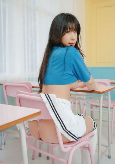 强袭魔女